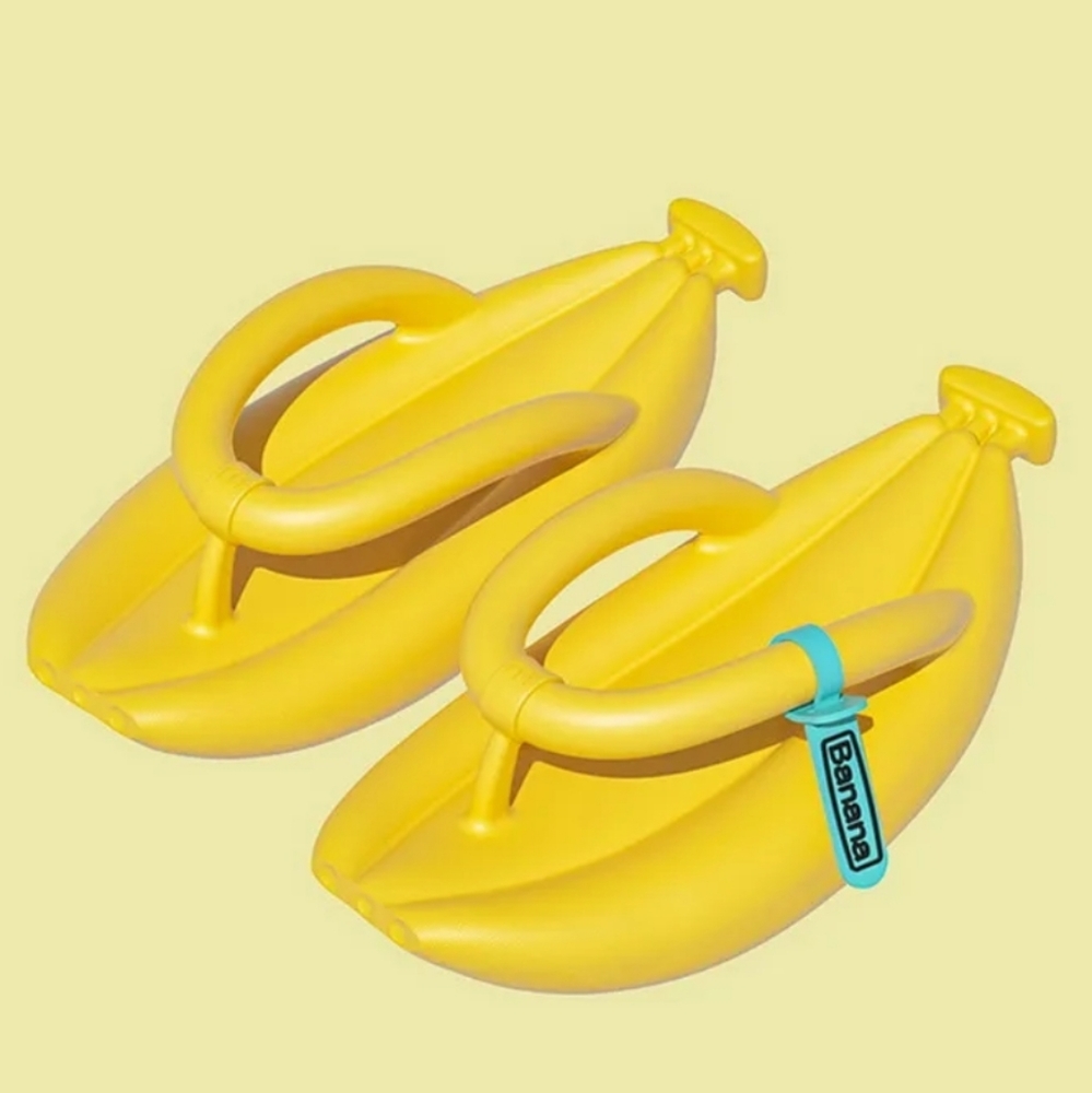🍌 Brand new squishy banana sandals